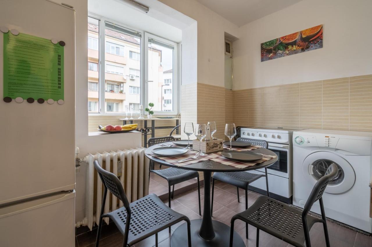 Vivid Condo By Ndk And Vitosha Blvd With Free Secured Parking And Ac Sofia Extérieur photo